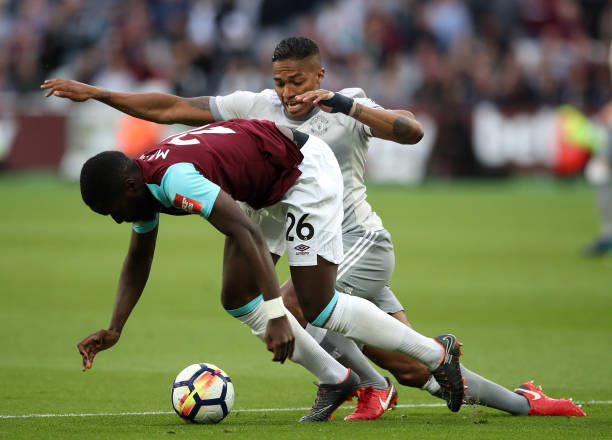英超-加克波萨拉赫2连击 利物浦2-1布赖顿2分领跑.