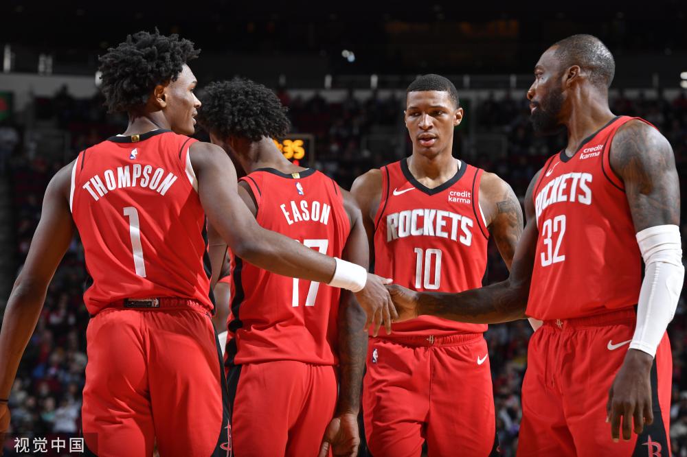 员在场上的 员在场上的